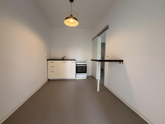 Appartamento di 2 locali al piano rialzato in Lichtenberg urbano – Küche