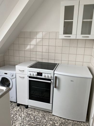 Möbliertes, sonniges 1,5 Zimmer Apartment ideal für Pendler oder Berufsstarter – Küche