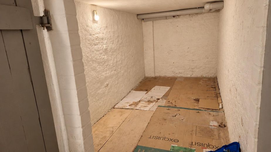 Gepflegte Altbauwohnung in Hamburg-Eimsbüttel – frisch renoviert, provisionsfrei – Keller