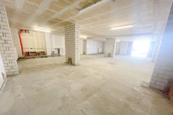 AnKaSa GmbH*व्यावसायिक इकाई 202m² एटेलियर*कार्यशाला हॉल*भंडारण विशाल गैराज+समतल प्रवेश*