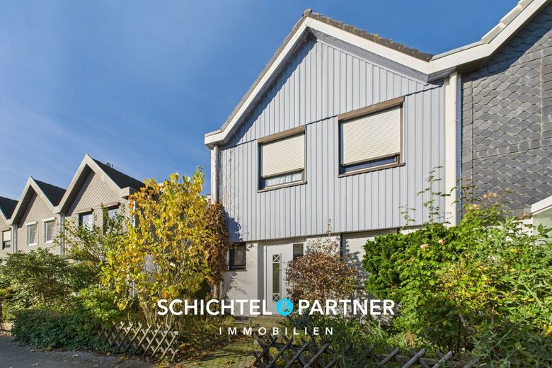Osterholz-Scharmbeck | Gepflegtes Reihenendhaus mit schönen Garten &amp; Garage – S&amp;P | Frontansicht