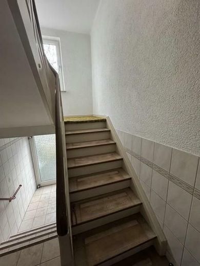 RENDITEOBJEKT - Mehrfamilienhaus (3WE) - Mehrgenerationenhaus - Großfamilie - KAPITALANLAGE! – 2 OG mit Balkon (1)