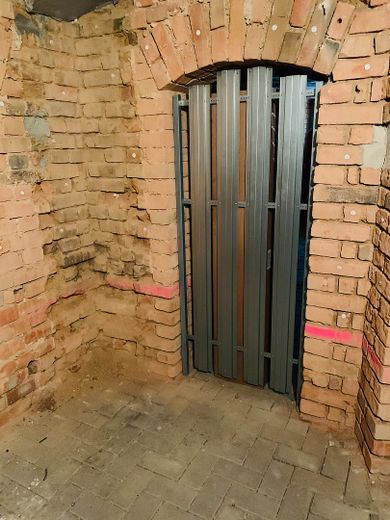 Kellertür von Innen