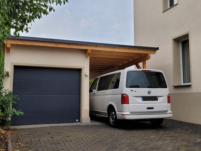 Freistehendes Einfamilienhaus mit viel Platz für Familie, Alltag und Zukunft – Carport mit Garage u. Einfahrt
