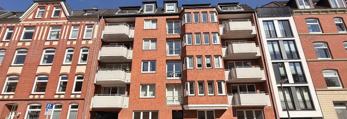 Provisionsfreie frisch renovierte EG-Wohnung mit Stellplatz nahe Wilhelmplatz und Schreventeich – Hausansicht