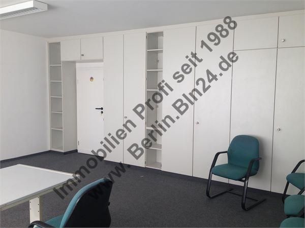 Büro - gemeinschafts Teeküche und gemeinschafts Waschräume – 28.4.14 018