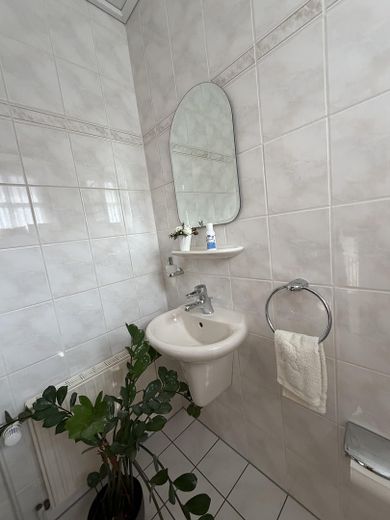 Migliore posizione alla periferia della città, una casa sorprendente, materiali pregiati incorporati – Foto 16
