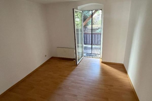 Zentraler Wohn-t-raum in der Silberstadt Freiberg – Erdgeschosswohnung mit Balkon & Blick ins Grüne