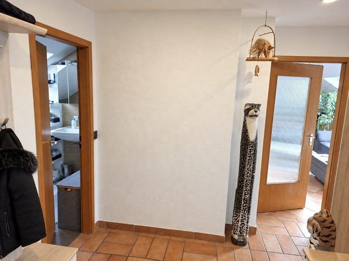 Attraktive 3-Zimmerwohnung mit besonderem Grundriss, modernisiertem Wohnkomfort und eigener Garage – Foto 4