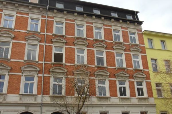 2-комнатная квартира на мансарде в тихой жилой улице в Gera-Untermhaus сдаётся в аренду!