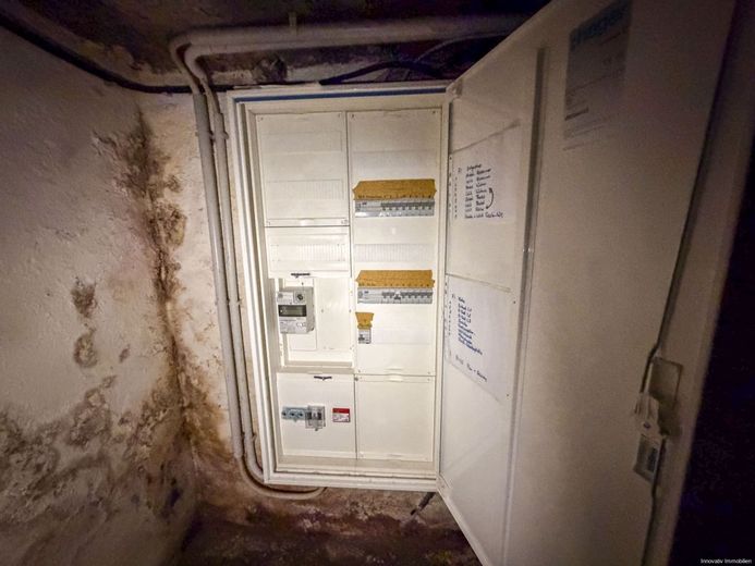 Modernisiertes Einfamilienhaus in kleiner Nebenstraße von Püttlingen – Sicherungskasten