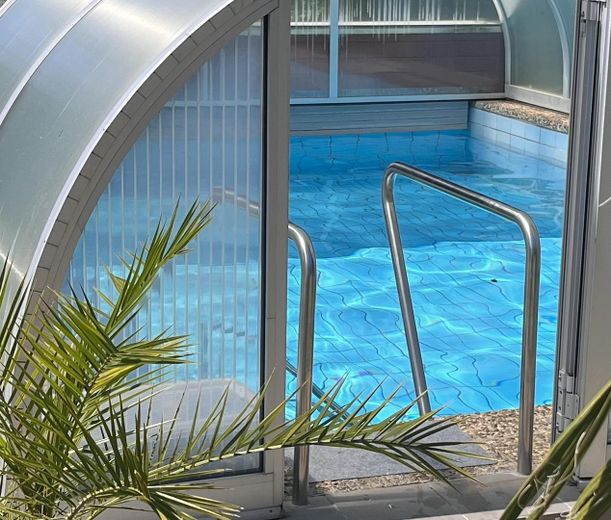 Familienparadies mit Swimmingpool, Tennis- und jede Menge Platz! – 8x5m Swimmingpool
