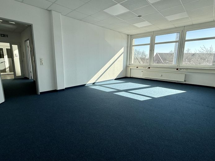 Moderne Büroeinheit mit 3 hellen Räumen unweit Spandauer Arcaden – Büro 2