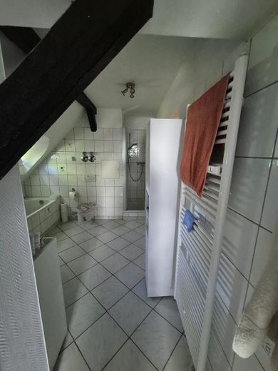 Hermoso apartamento de 4 habitaciones, céntrico y con parte de jardín – Foto 14