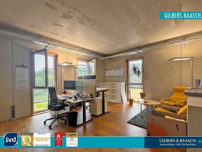 Well-maintained office floor with approx. 230 m² – barrier-free, modern and flexibly usable – Foto 1