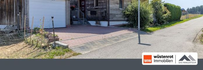 Vivir de forma natural, vivir idílicamente – casa familiar sostenible en una tranquila ubicación en las afueras