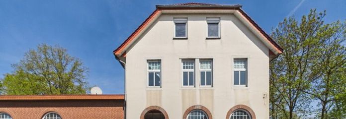 Грос-Маккенштедт | Просторная двухуровневая квартира в хорошо развитом районе
