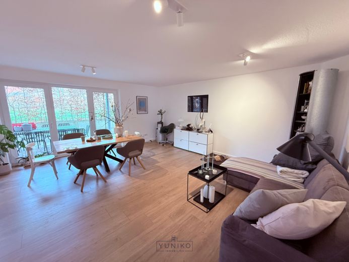 Moderne Erdgeschosswohnung mit großzügigem Wohn-/Essbereich, Terrasse und hochwertiger Einbauküche – फोटो 1