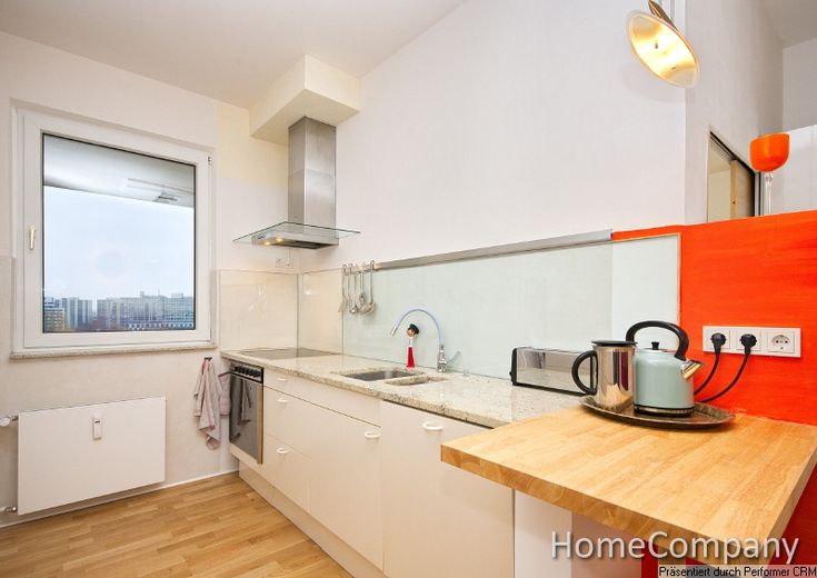 Bonito y luminoso apartamento con balcón y una impresionante vista hacia el centro de Düsseldorf – 40180611600e1aa1c83e7a1c234c2458bd5b4c81.jpg