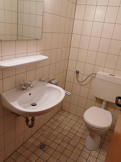 Gewerbefläche mit eigenem Eingang in Dortmund-Lütgendortmund zu vermieten – WC 