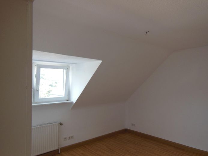 2. Etage Dachgeschoß, Hell und Ruhig – Schlafzi. 1