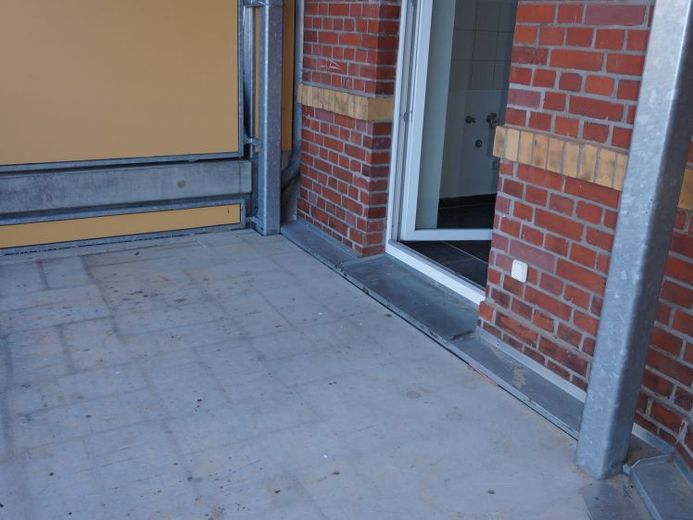 Gran balcón soleado y amplio junto a la cocina (12 m²), ¡y mucho más! !!!! – Foto 1