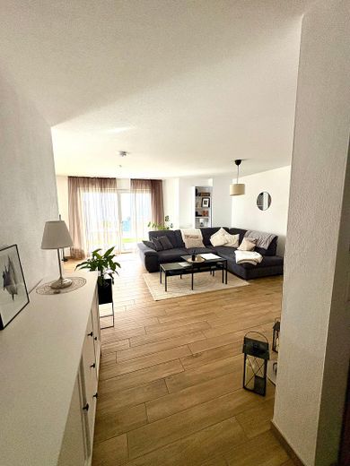 Wohnzimmer Blick von Flur