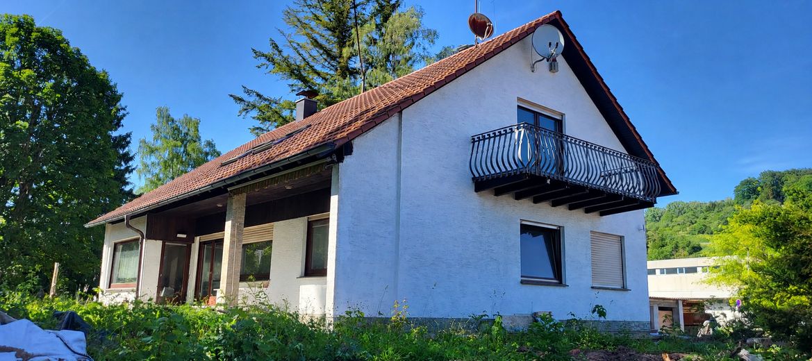 Architektenhaus in ausergewöhnlicher Alleinlage – Außenansicht 9
