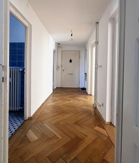 2,5-Zimmer-Altbauwohnung mit Balkon in Untergiesing, Denkmalschutz – Flur -> Eingangstür