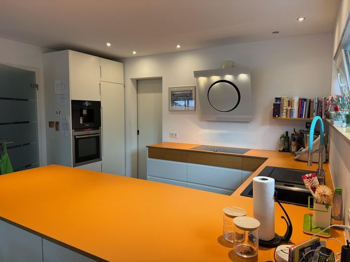 Your new home: Detached house with pool, heat pump, photovoltaic system and fireplace – Küche