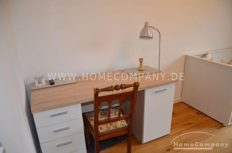 3 Zi.Whg., möbliert, 1. OG, mit gr. Balkon (Loggia), moderne Ausstattung. – 1991a8a6e2b66d514806b7f6ba15a6a2f6d0f34f.jpg