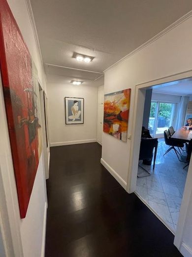 Exklusiver Walmdachbungalow vor den Toren Hamburgs, Bönningstedt, provisionsfrei – Flur