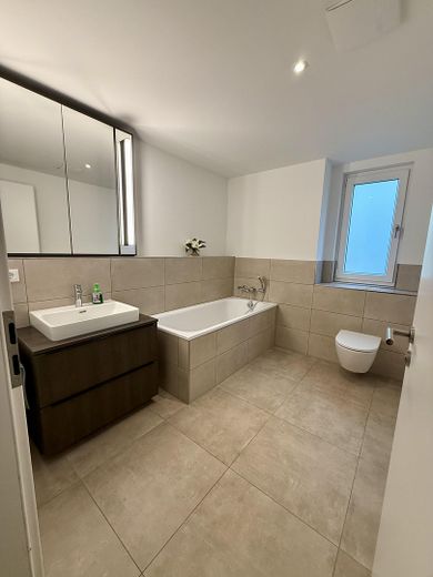 Familienwohnung in der Nähe der Alster mit eigenem Garten – Foto 5
