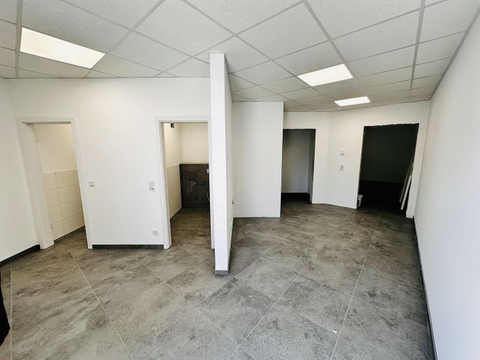 Neubau 2026 | Moderne Gewerbehalle mit Büro | 175 m² | Herten-Disteln – Eingangsbereich