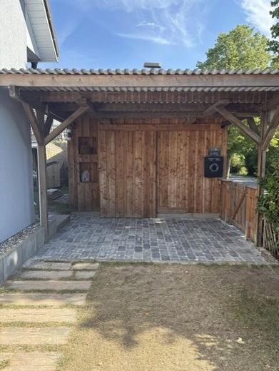 Schöne Doppelhaushälfte fußläufig zur Ostsee – Schuppen