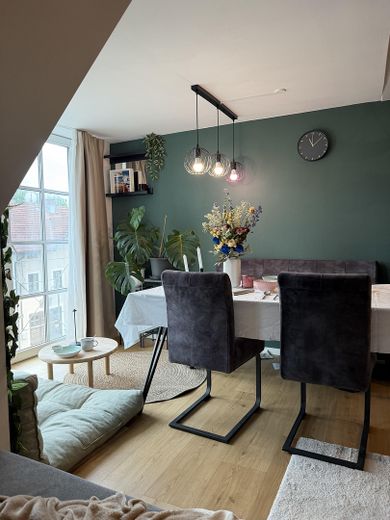 Apartamento elegante sin comisión Bad Endorf/ 3 hab., ascensor, plaza de aparcamiento – Foto 1