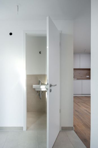 Vorabinformation-Doppelhaushälfte (Nr. 1) in ruhiger Lage – Gäste- WC