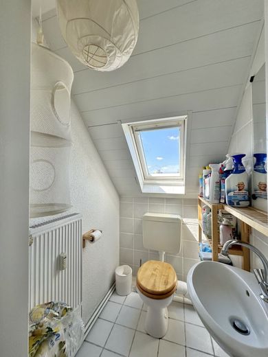 CITYHOUSE: Top-Rendite! Dachgeschosseinheit mit 3 Apartments einer Dachterrasse und Balkon! – separates WC
