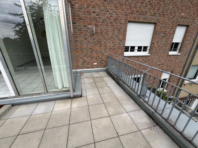 4-Zi-Geschosswohnung, teilmöbeliert mit Dachterrasse – Dachterrasse