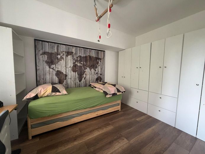 Fully Furnished 3 Room Apartment in Mitte with Guest WC – Small Bedroom 1