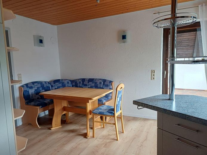 Gezellig 4-kamerappartement op de bovenste verdieping te huur in Biberach – Essecke