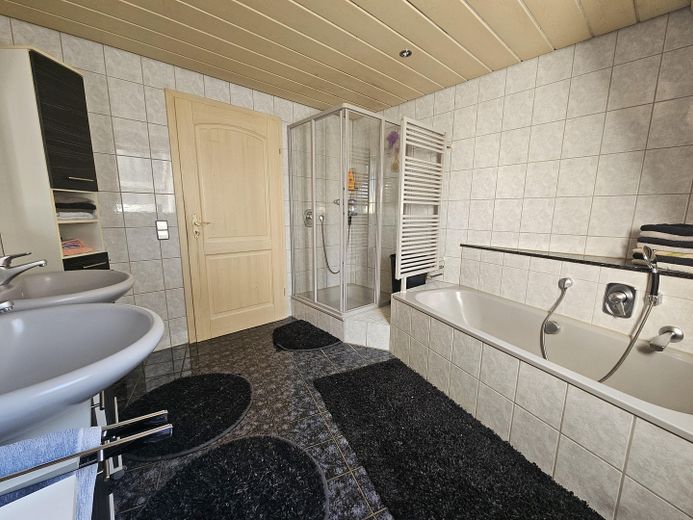 6,5-Zi Wohnung in Rosenfeld (Kernstadt) zu vermieten ab 01.12.26 – Bad