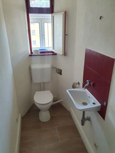 Ampio appartamento d’epoca di 3 locali con charme nel centro di Neu-Ulm – WC