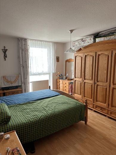 Großzügiges Wohnen mit Balkon: Gepflegte Eigentumswohnung inklusive EBK – ...Schlafzimmer...