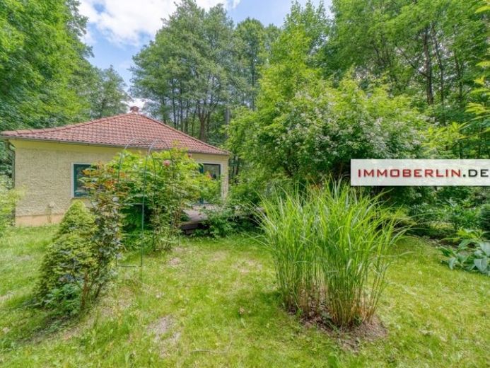 IMMOBERLIN.DE - منزل رائع مع شرفة مشمسة على قطعة أرض طبيعية كبيرة جدًا – Foto 1