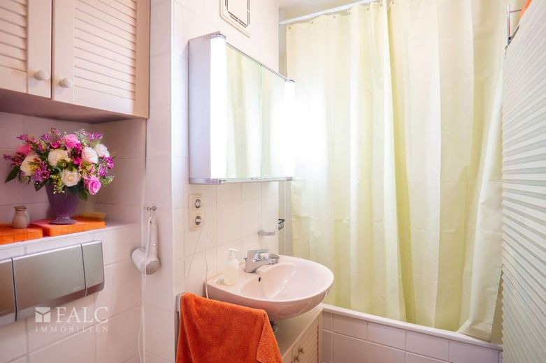Casa nella casa - appartamento maisonette con giardino in posizione top - tranquillità, spazio e qualità della vita – Badezimmer