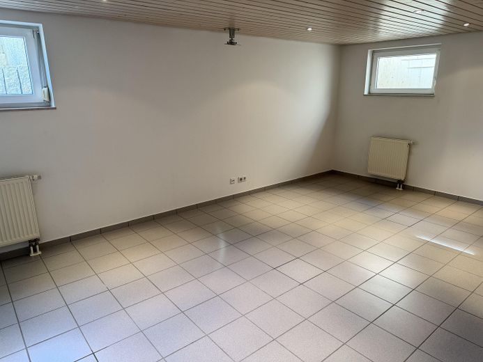 مساحة رحبة وإمكانات عديدة – منزل استثنائي متعدد الاستخدامات – Hobbyraum UG