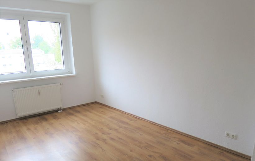 Hochwertige und Schöne 2-Raumwohnung in guter Lage mit EBK – Schlafzimmer