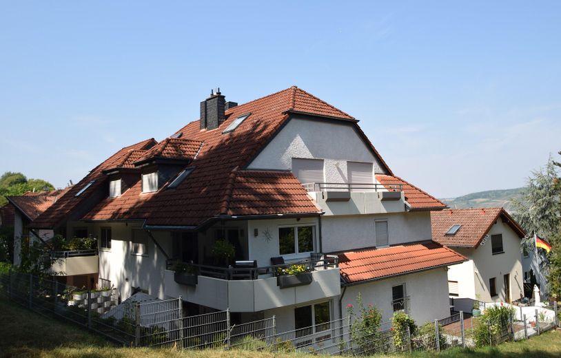 Provisionsfrei:  134m² ETW mit umlaufender Terrasse und Garage – 9.1 Außenansicht, rückseitig