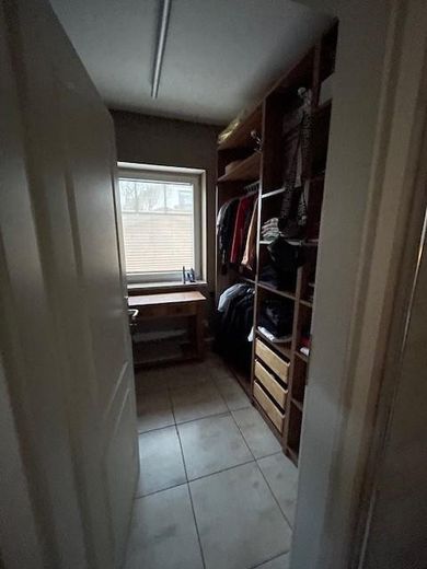 Stilvolles Einfamilienhaus mit Galerie, Kamin & traumhaftem Garten – Foto 9